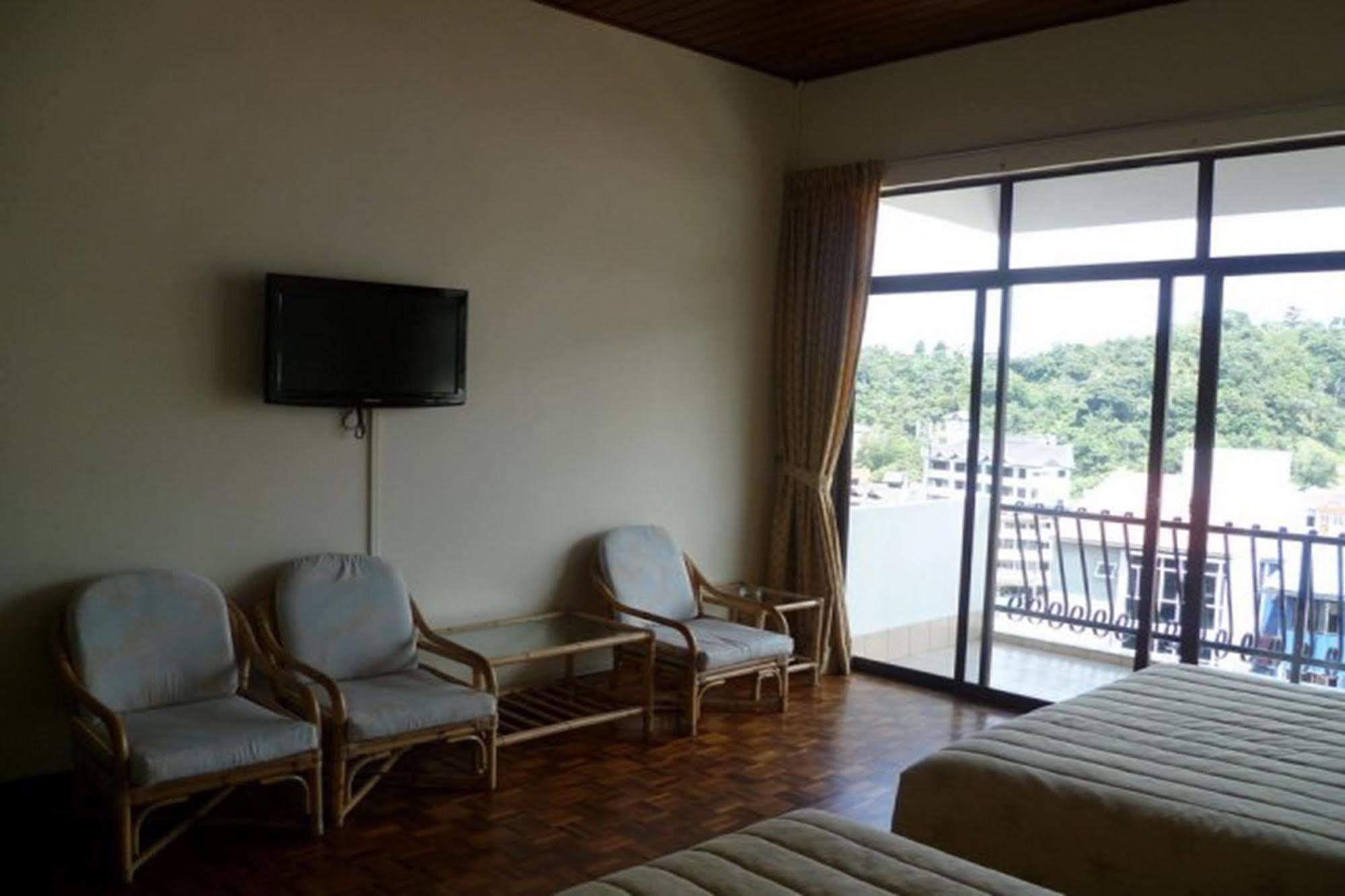 Country Lodge Resort Brinchang Exterior photo